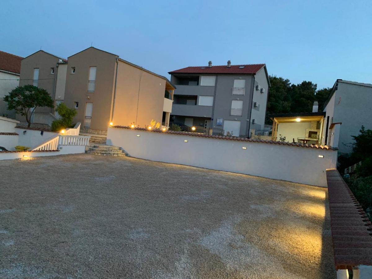 Apartments Mais Tisno Appartement