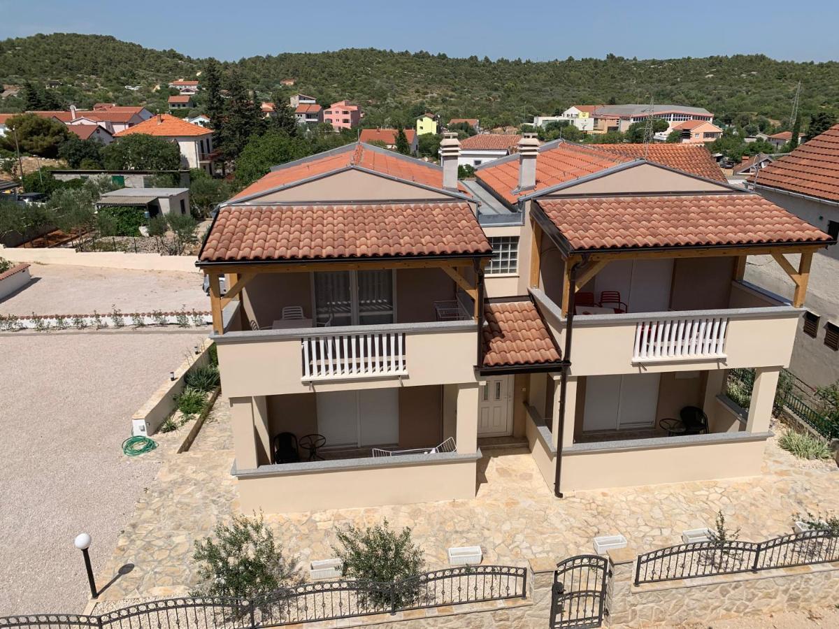Apartments Mais Tisno Tisno